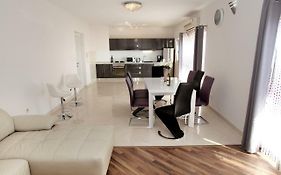 New Apartment Near Split, Trogir And Beach